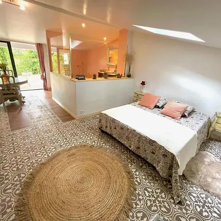La Bergerie Barbebelle - Piscine - Proche Tourtour - Gorges Du Verdon - De Sainte Croix Bed & Breakfast *