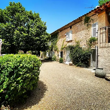 La Bergerie Barbebelle - Piscine - Proche Tourtour - Gorges Du Verdon - De Sainte Croix Bed & Breakfast